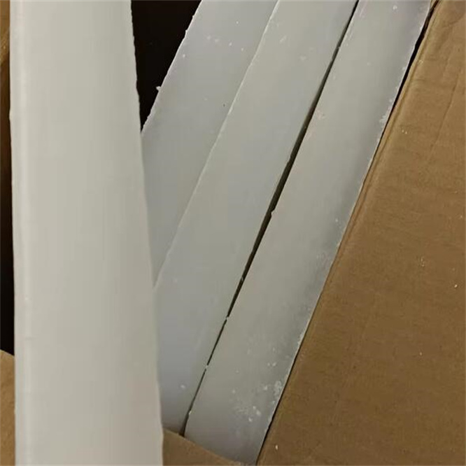 Low Melting Point Semi Refined Paraffin Wax
